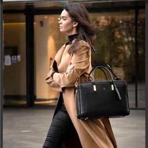 La Mansió Travel Tote